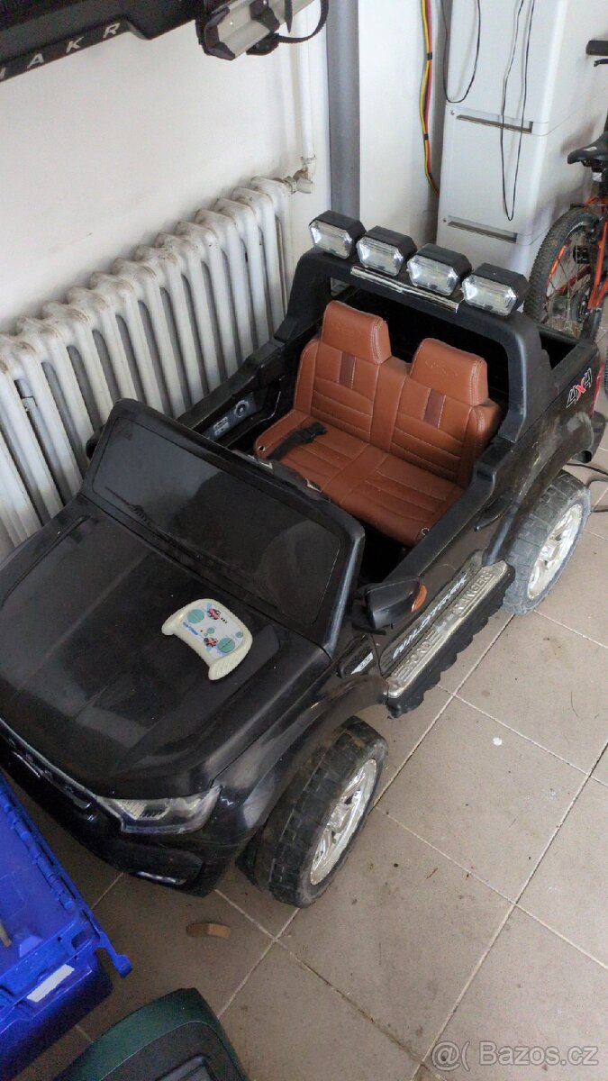 Autíčko 12V Ford Wildtrack 4x4