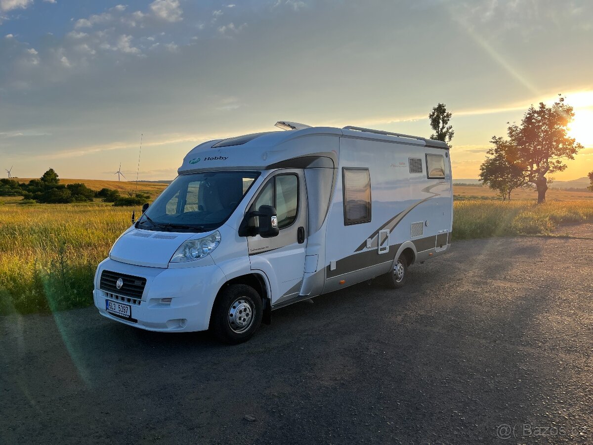Fiat Ducato 3.0 160 koní, polointegrovaná nástavba Hobby