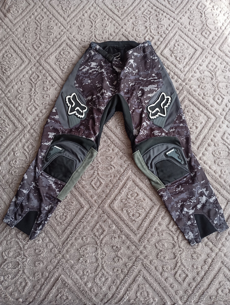 Kalhoty Fox vel. 30 (plus dresy)