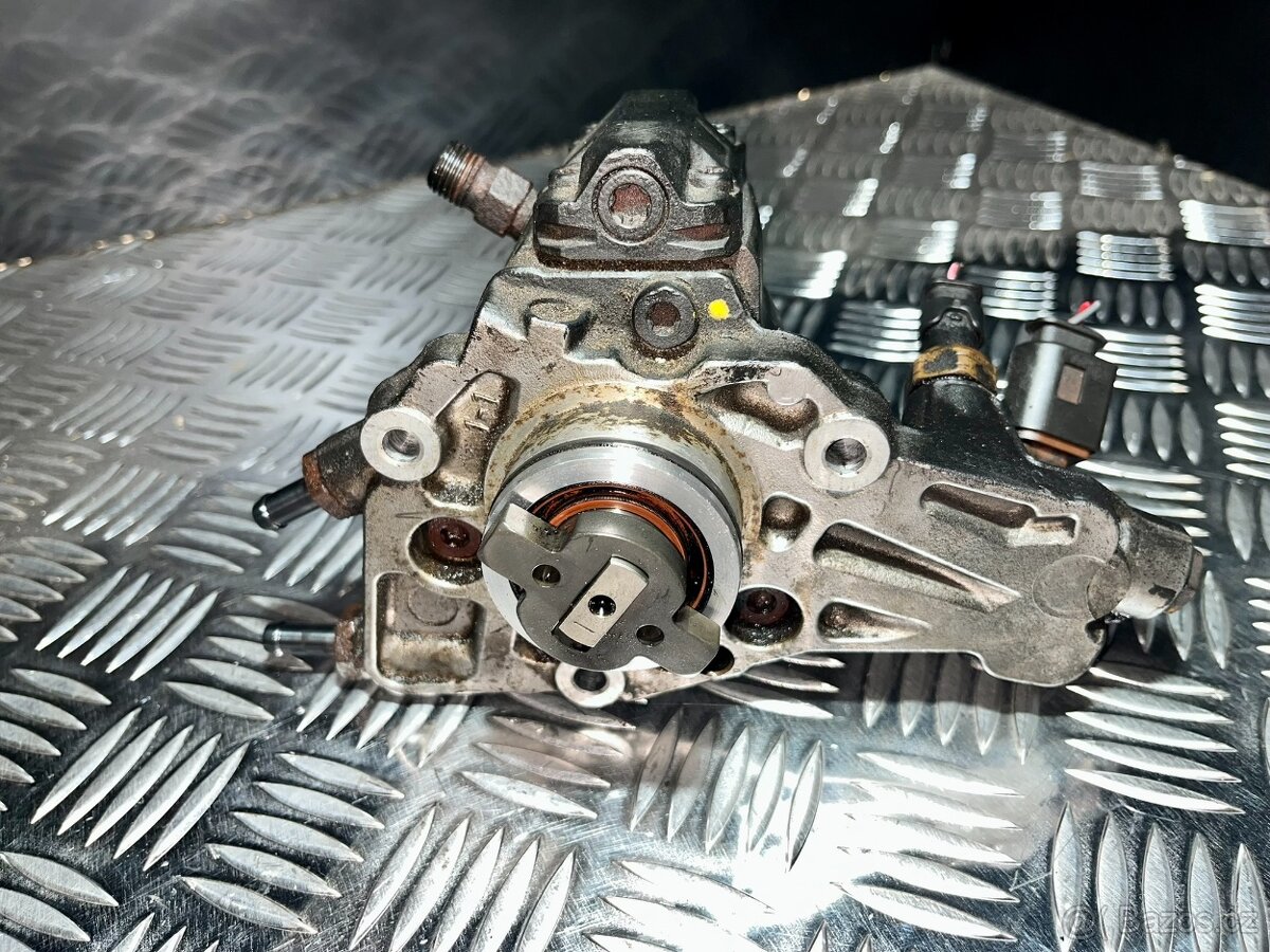 //Vstřikovací Čerpadlo Mercedes OM646 Delphi//