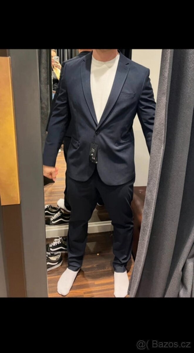 Pánský oblek