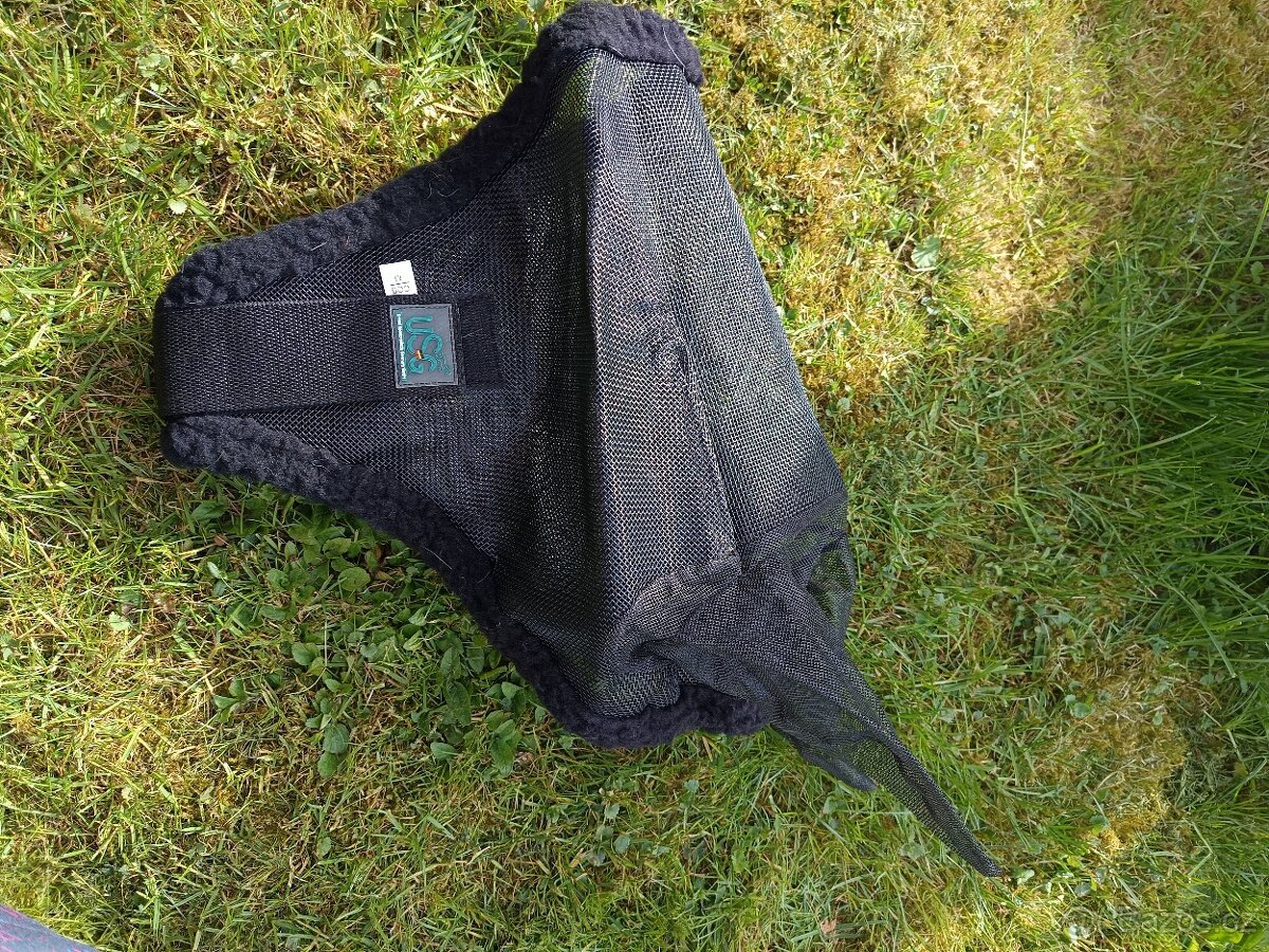 Prodám bezudidlová uzdečka, maska, otěže