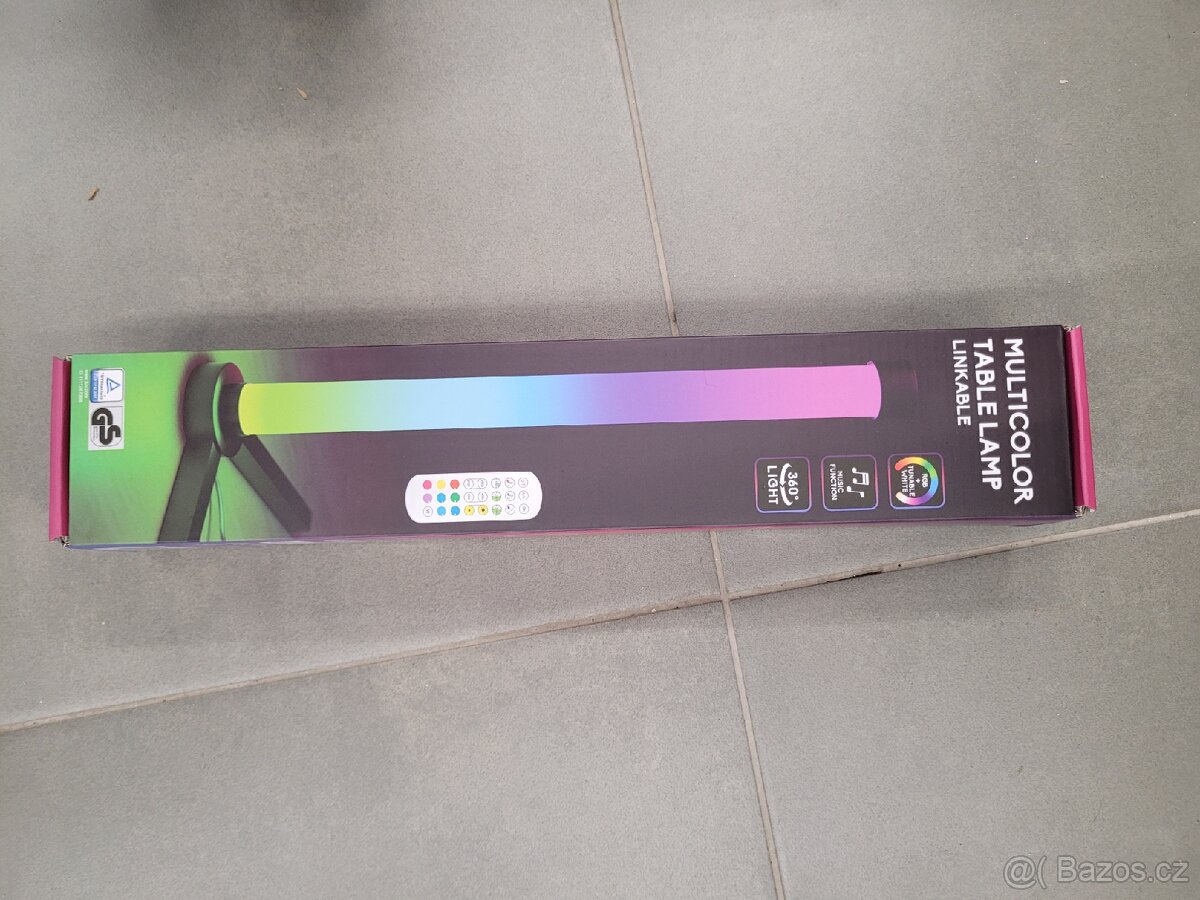 Vícebarevná stolní lampa