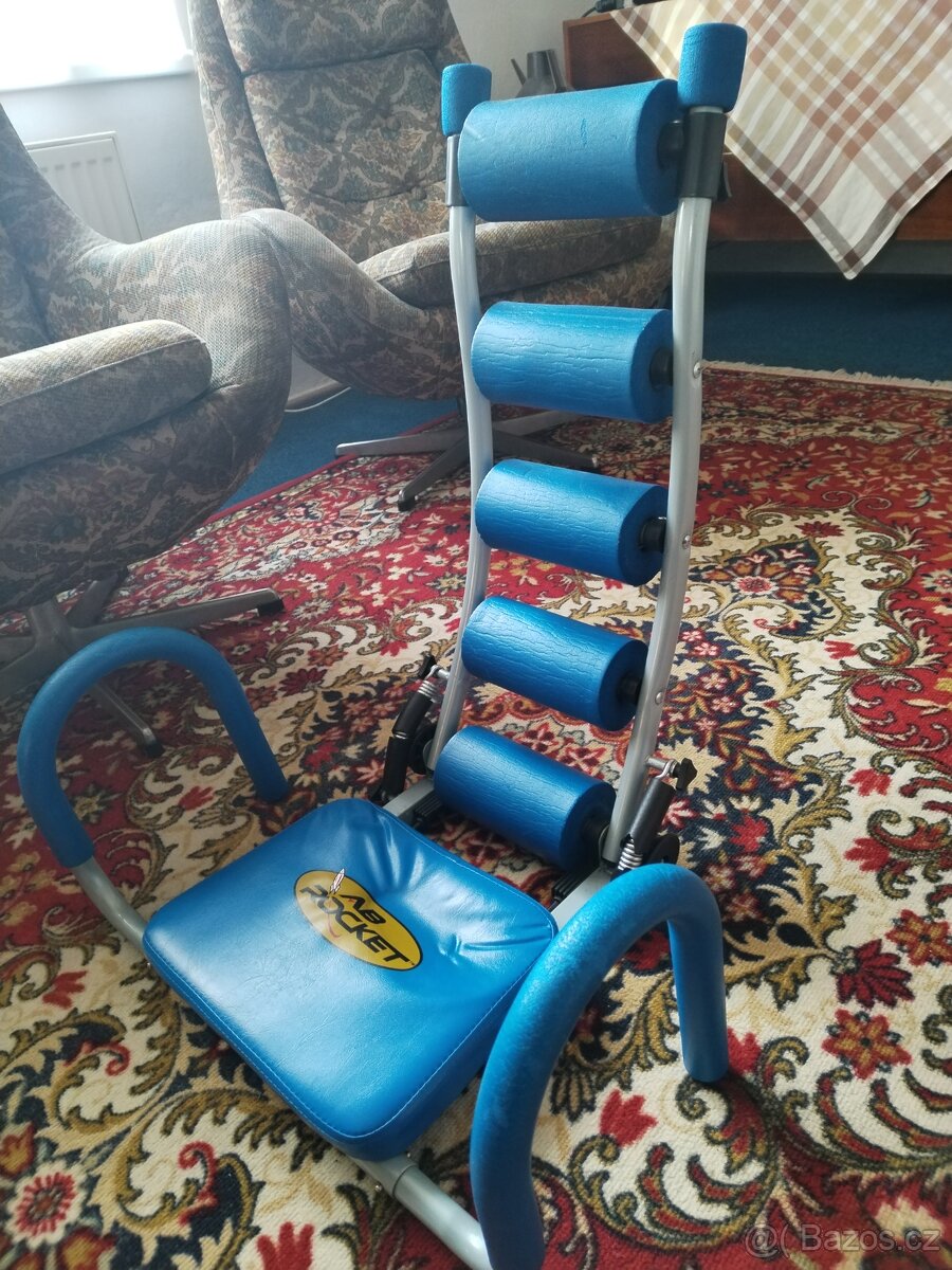 Posilovač břišních svalů