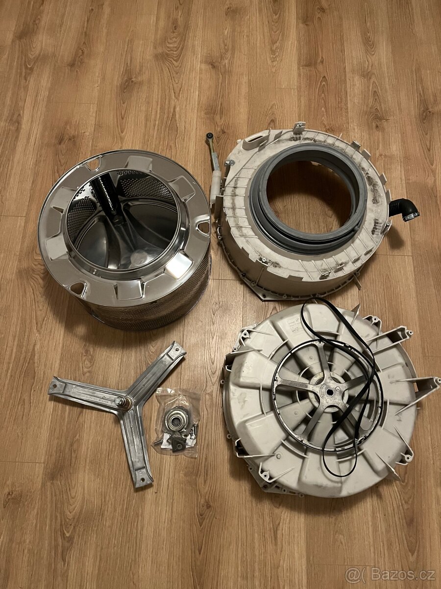 Nabízím díly na pračku Bosch