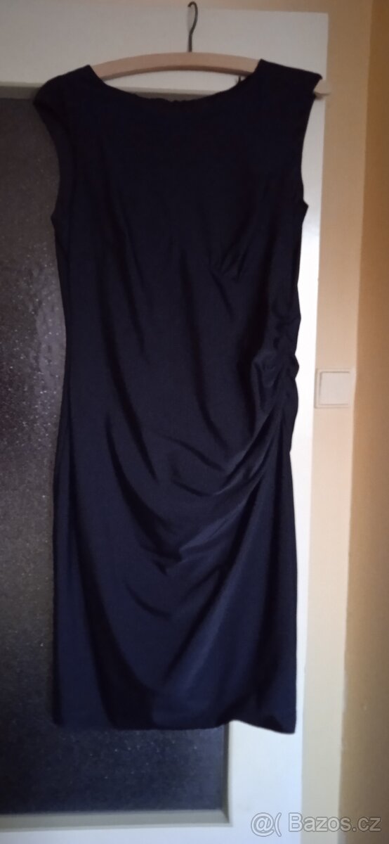 Černé šaty a svetry 6 ks XS/S a M.