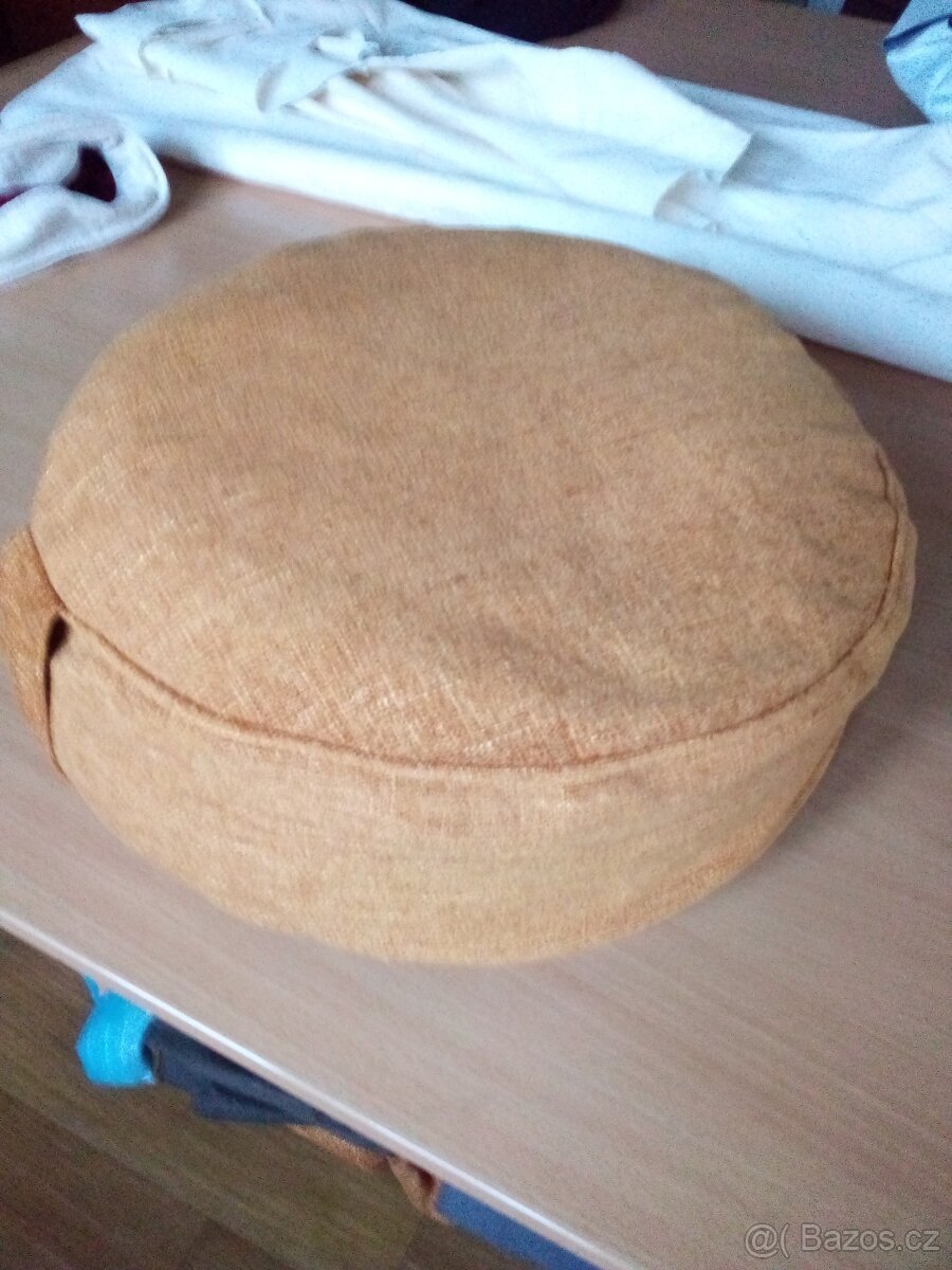 nový meditační sedák