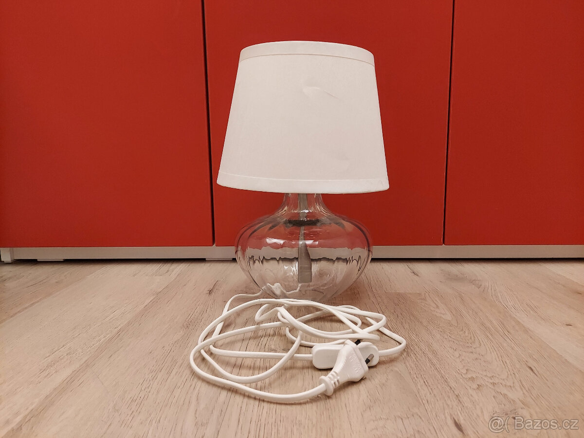 Retro stolní lampa se stínidlem