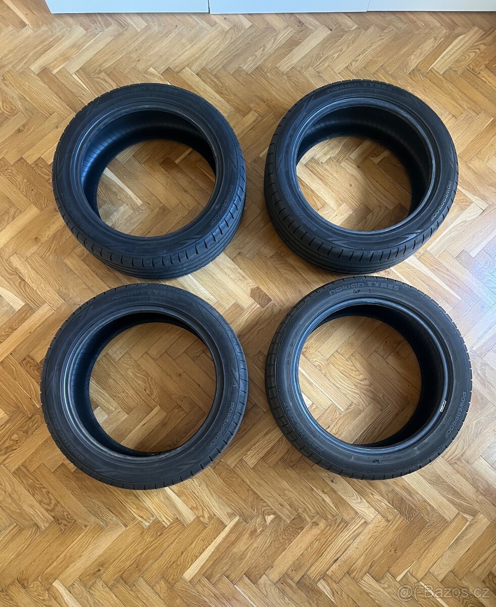 nokian TYRES POWERPROOF R17
