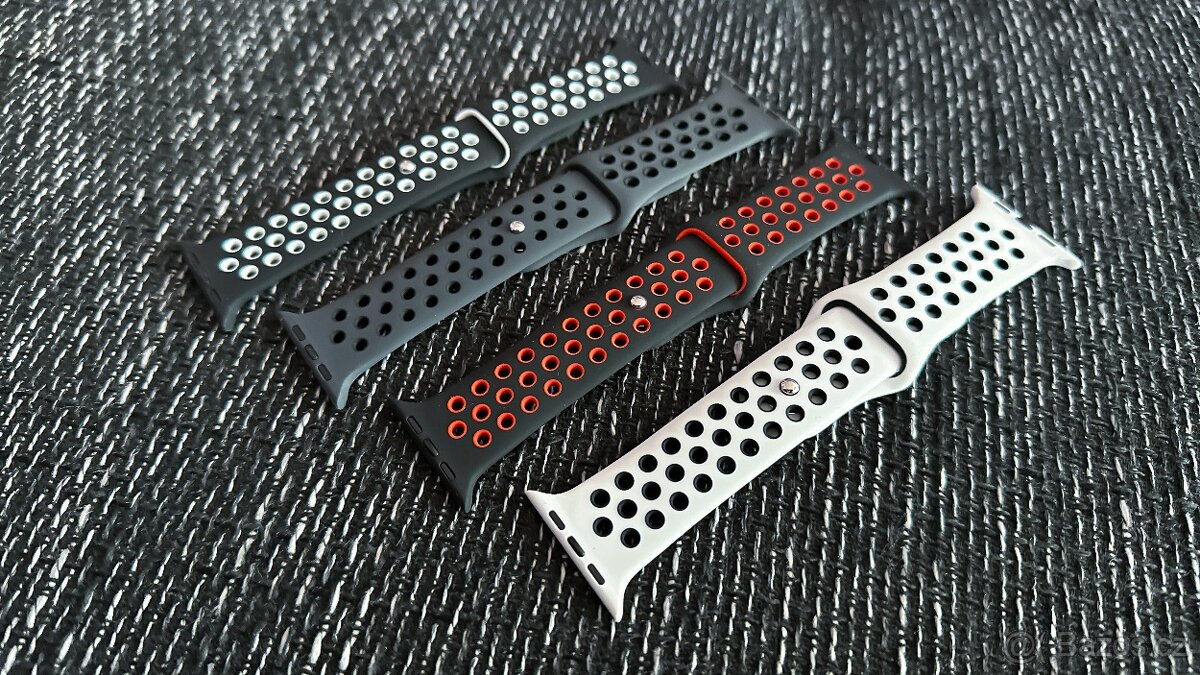 Řemínky pro Apple Watch 44 - 45 mm Nike Series