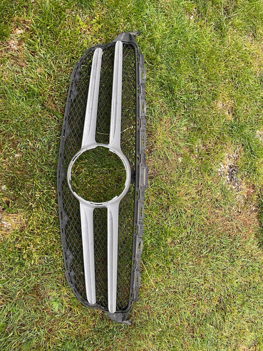 Maska nárazníku mercedes w 205