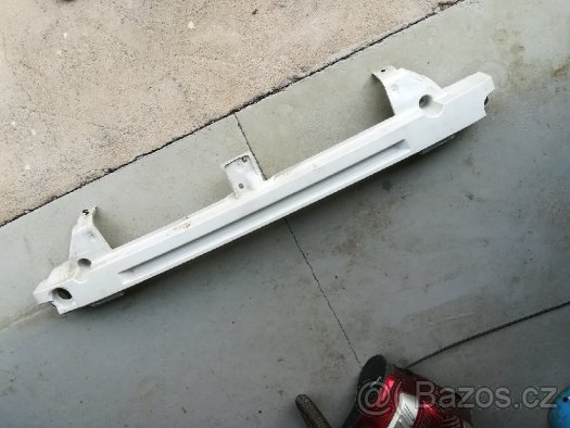 Výztuha zadního nárazníku ford focus combi II
