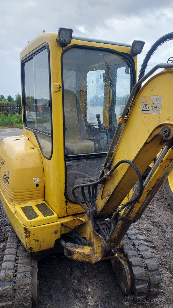 Minibagr komatsu pc 20