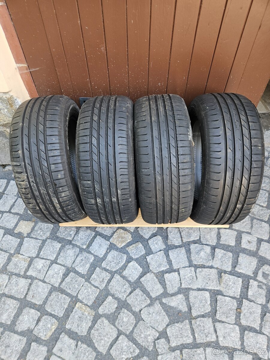 R16 léto 215x55