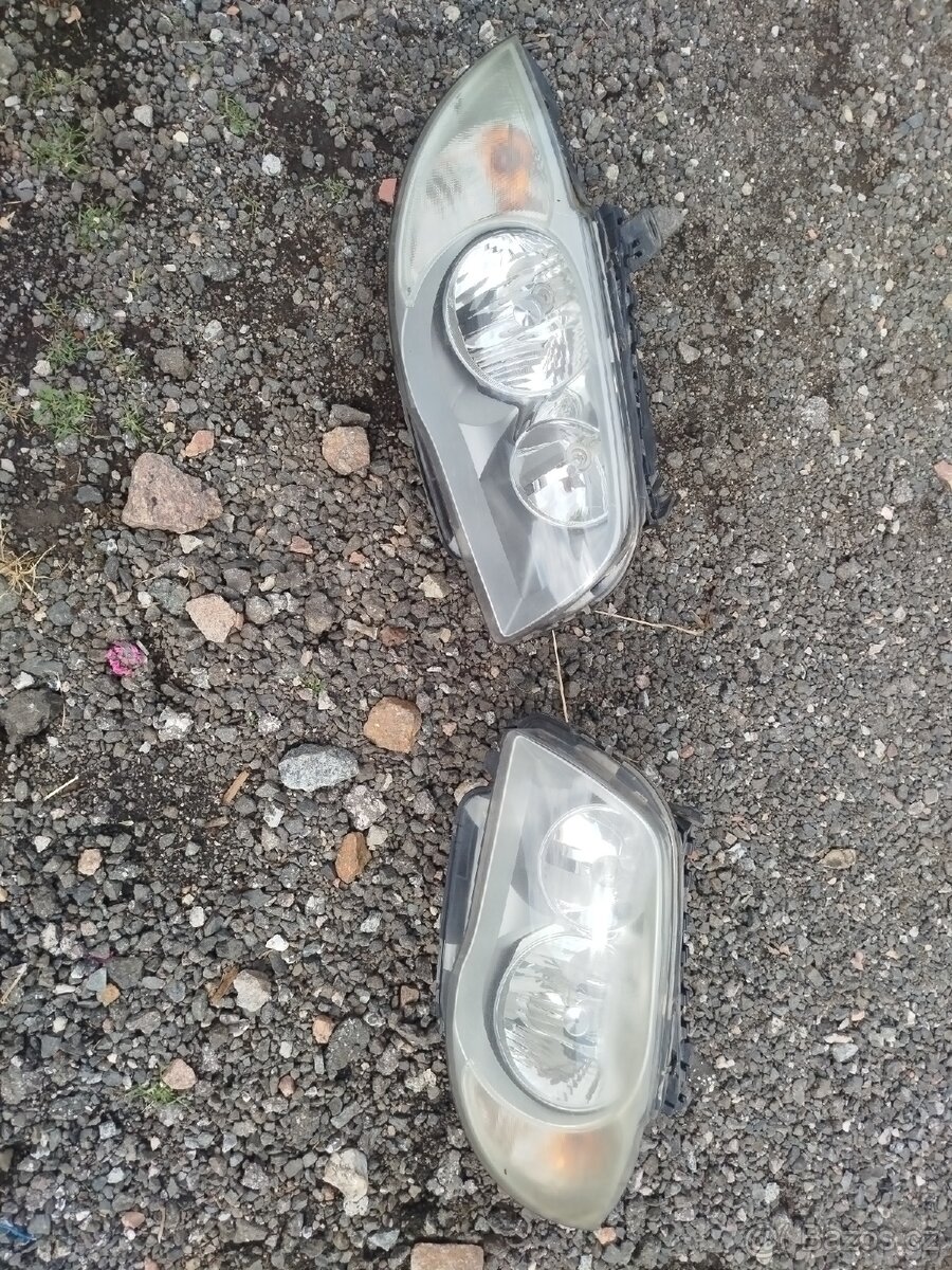Přední světla BMW E87
