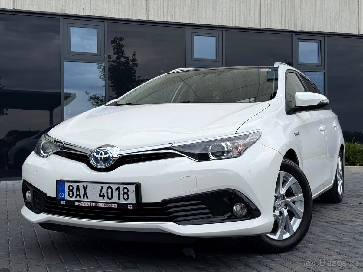 Toyota Auris Hybrid combi / 2016