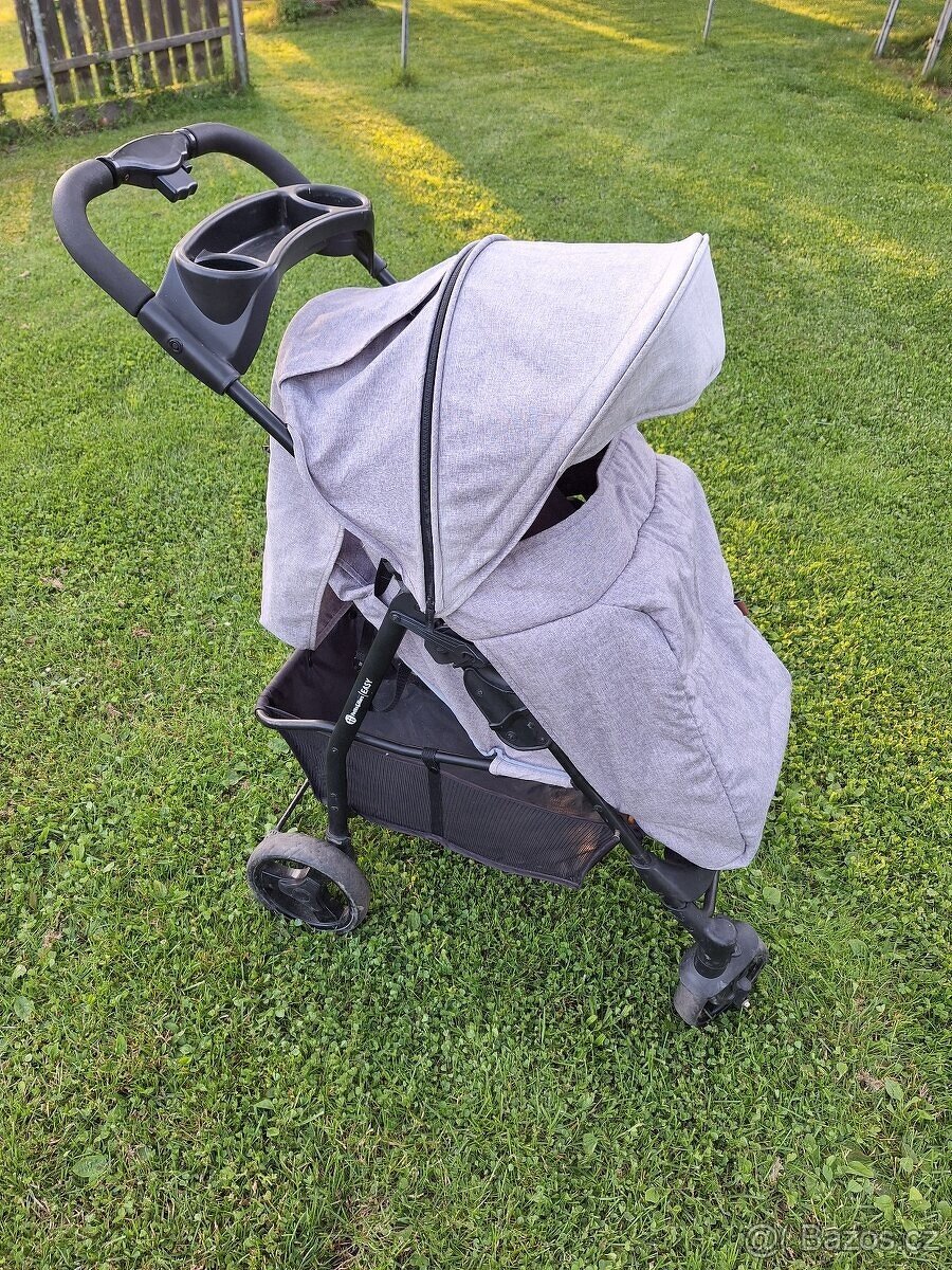 Sportovní kočárek Petite Mars