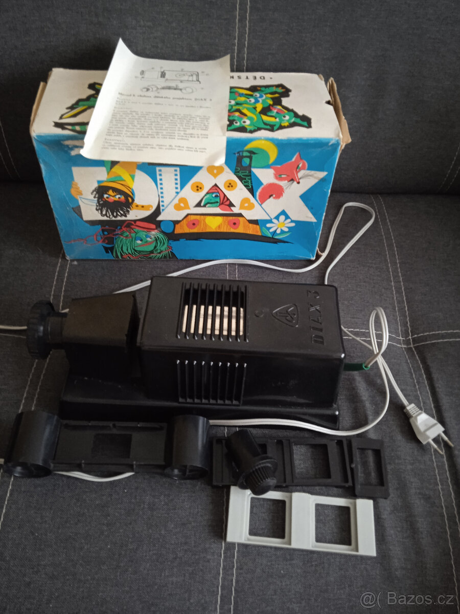 Retro dětská promítačka DIAX 3