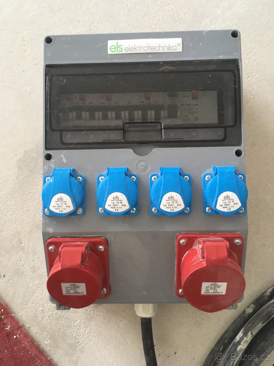 Prodám stavební elektrický rozvaděč – 32A / 16A / 5P / 4×230