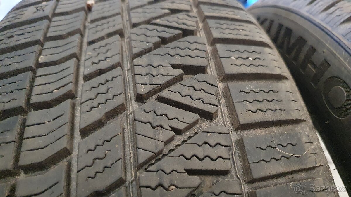 Zimní pneu 215/55R18 99H