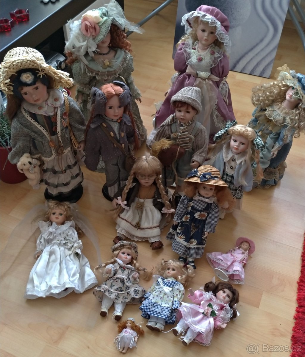 Porcelánové panenky různých velikostí