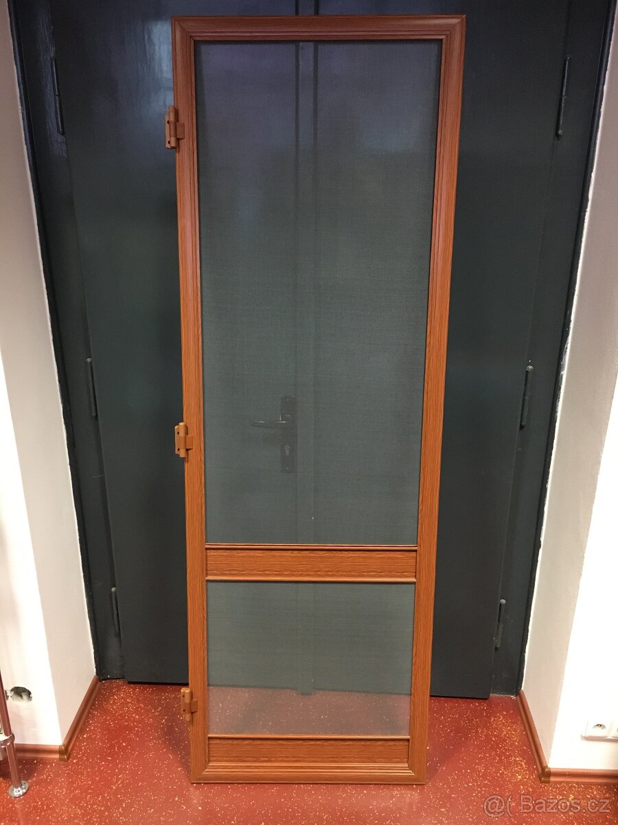 Dveřní síť proti hmyzu 710x2050