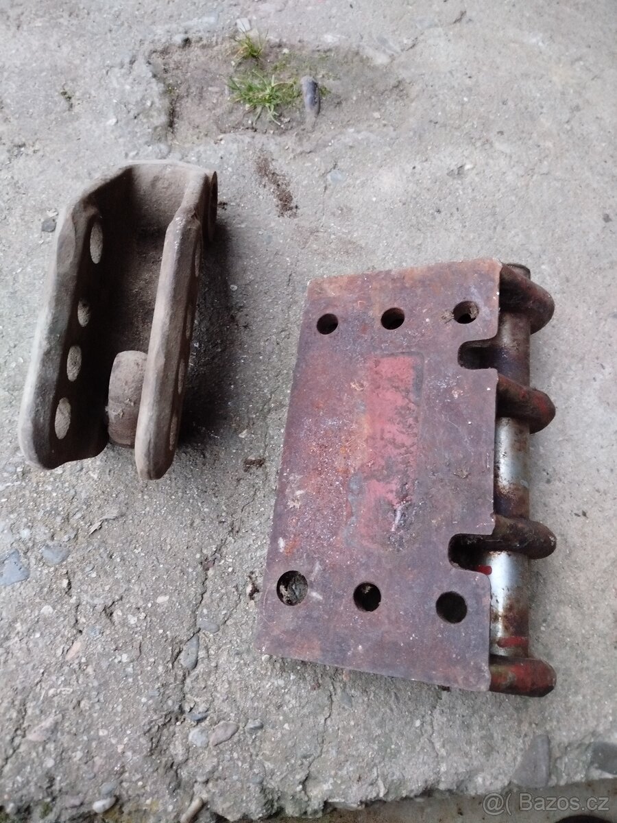 Náhradní díly na traktor