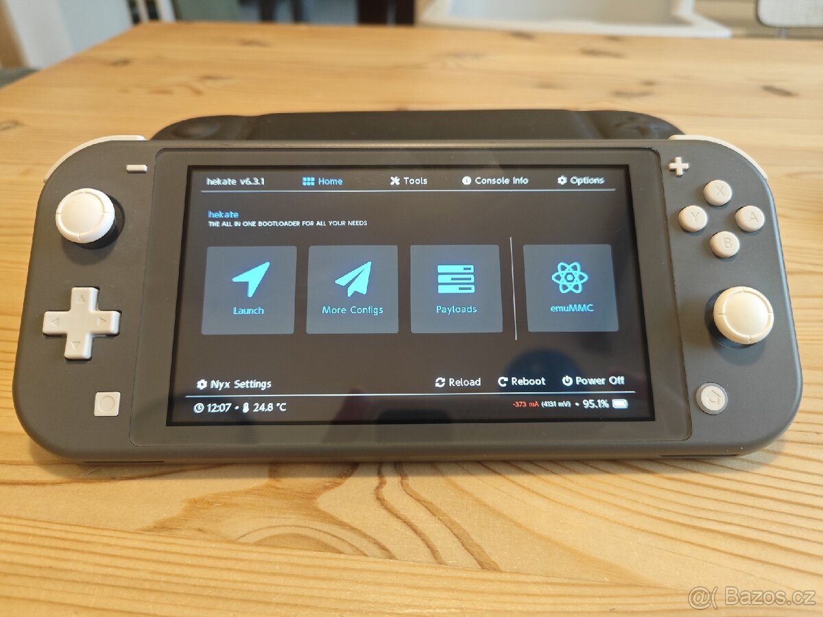 Čipovaný Nintendo Switch Lite