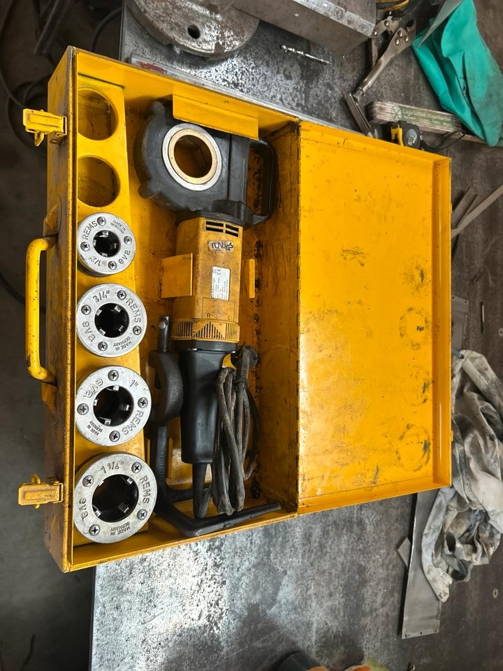 Rems Amigo 1 elektrický zavitorez do 1 1/4"