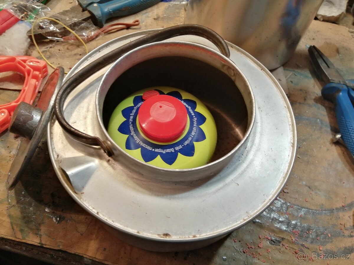 Kempovací konvice - styl Eagle 1,5L