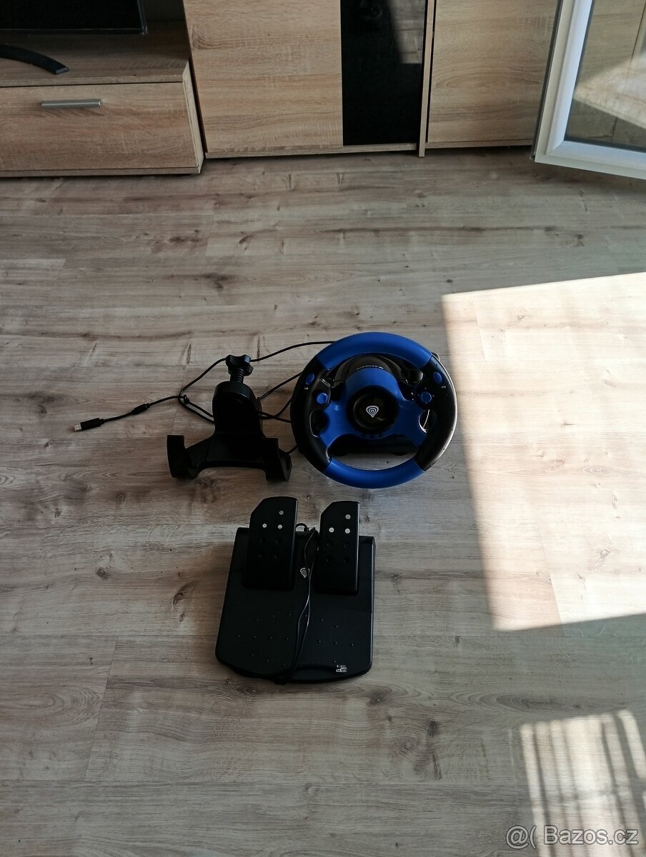 Volant k pc s pedali