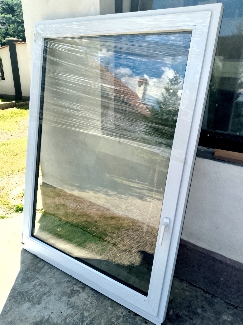 Plastová okna 21 ks doprava