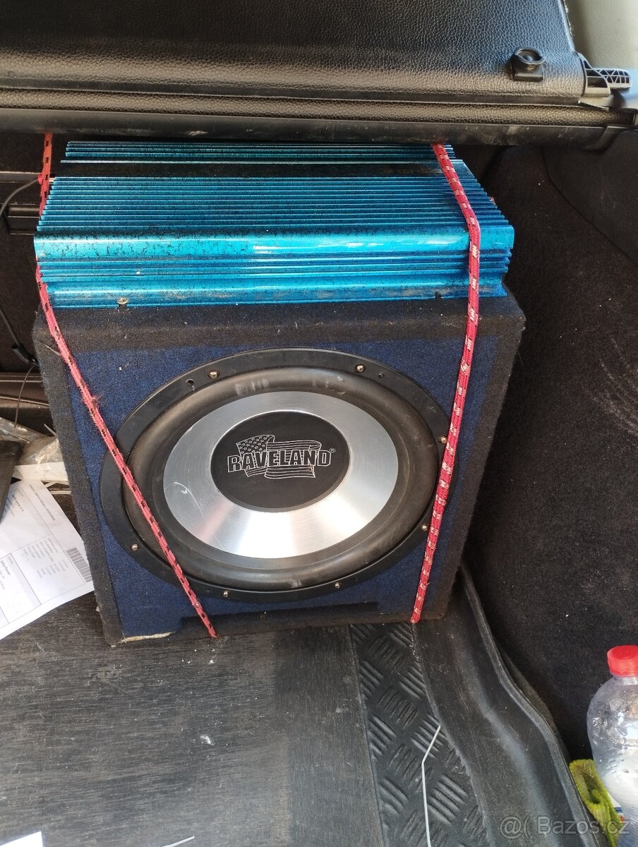 Subwoofer a zesilovač