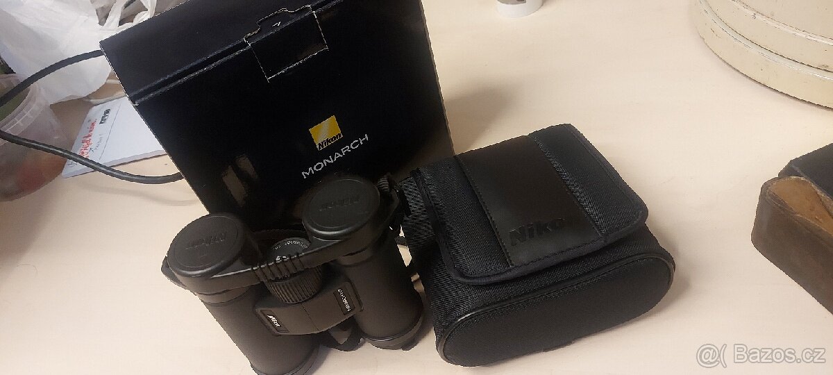 Dalekohled Nikon Monarch M7 8x30