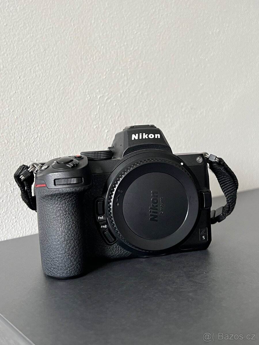 Nikon Z5 bezzrcadlovku