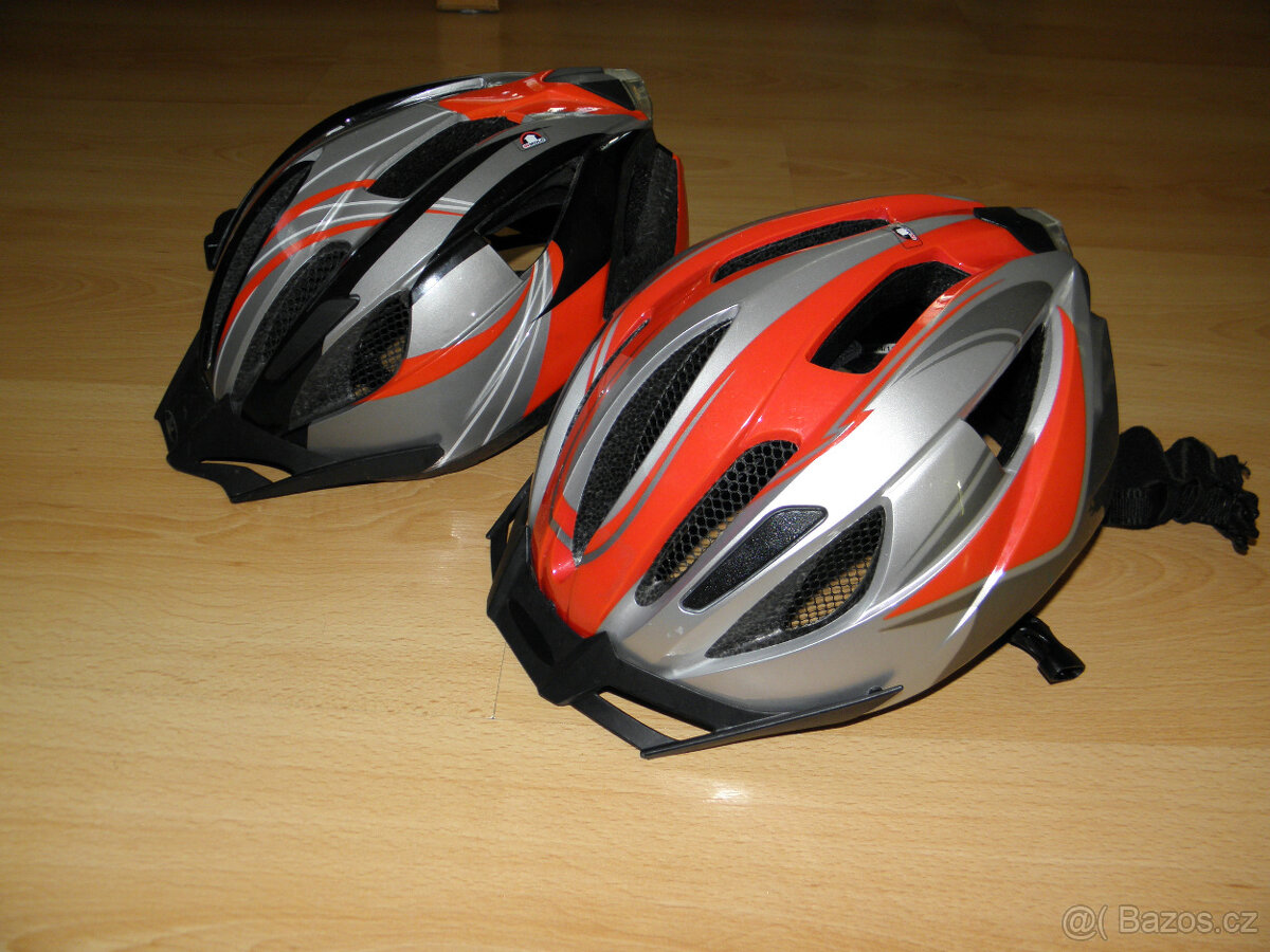 Dětská cyklistická helma s koncovým světlem 2 ks