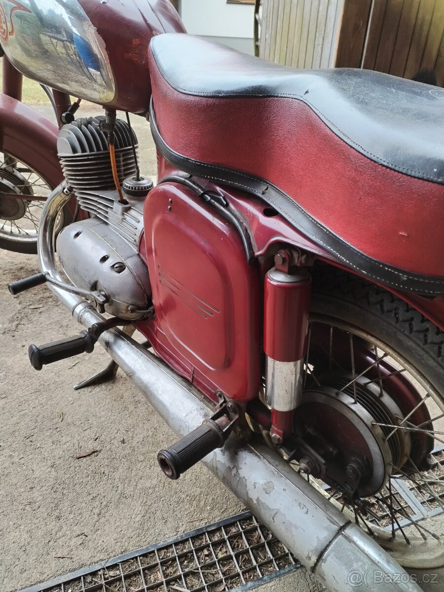 Jawa CZ 125