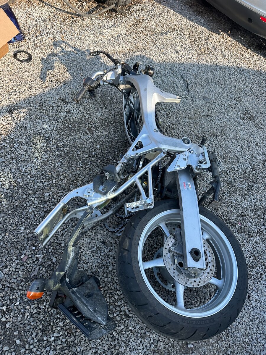 Yamaha FZ6 Fazer rok 2005 náhradní díly