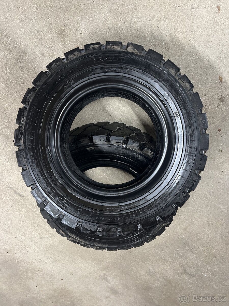 Pneu na VZV Michelin R15, Nové
