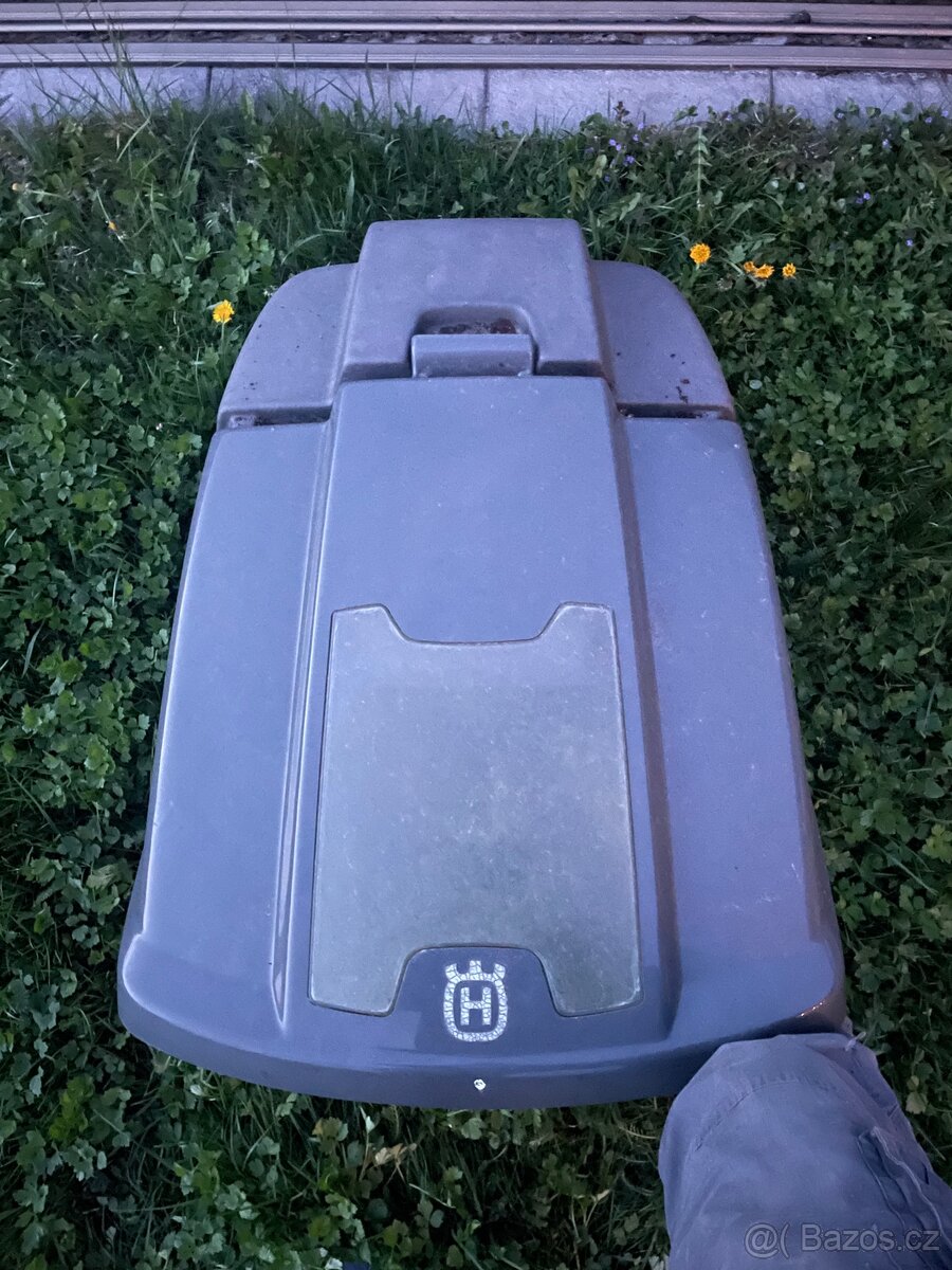 Garáž Husqvarna