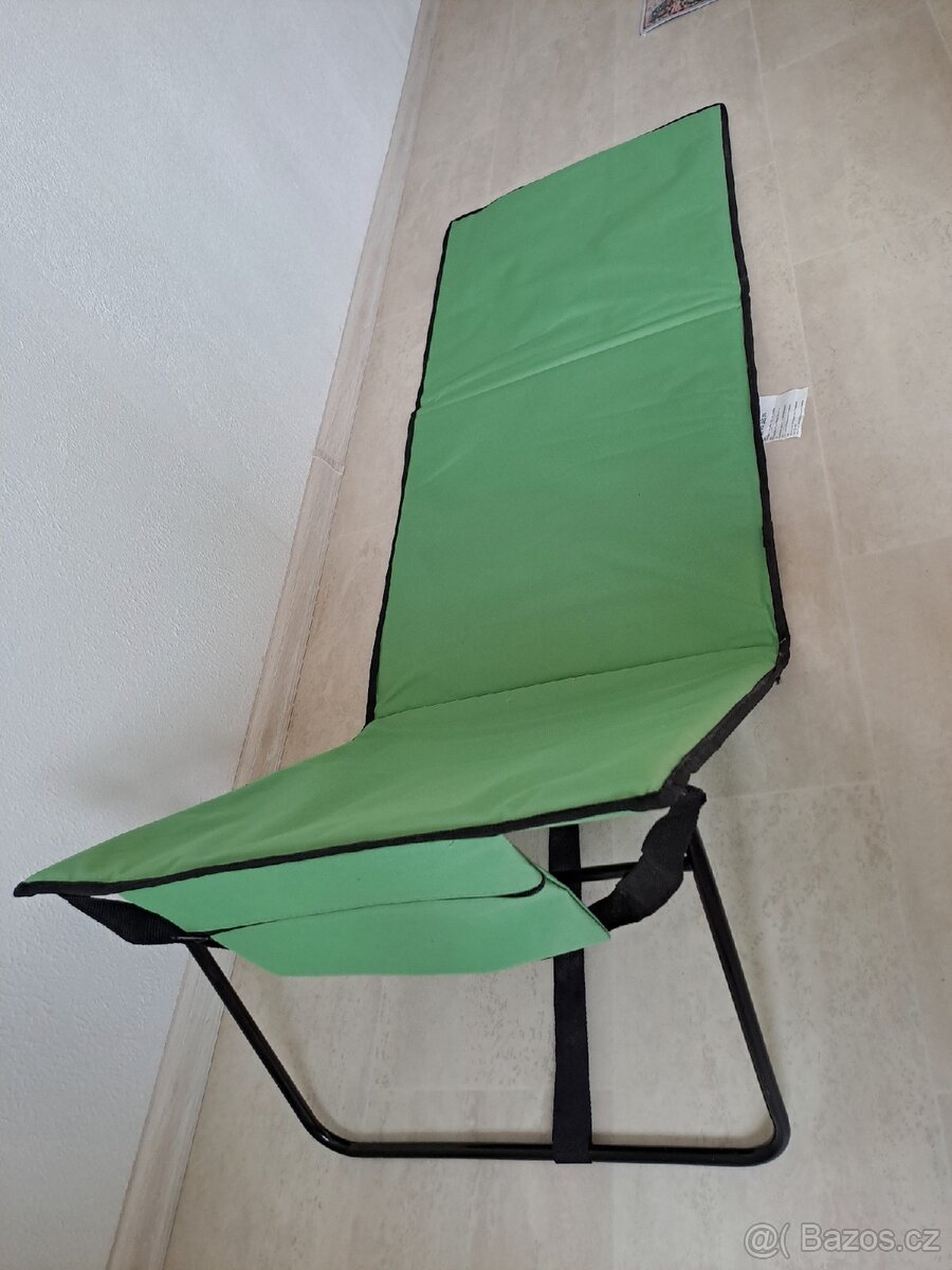 Plážové lehátko s opěrkou