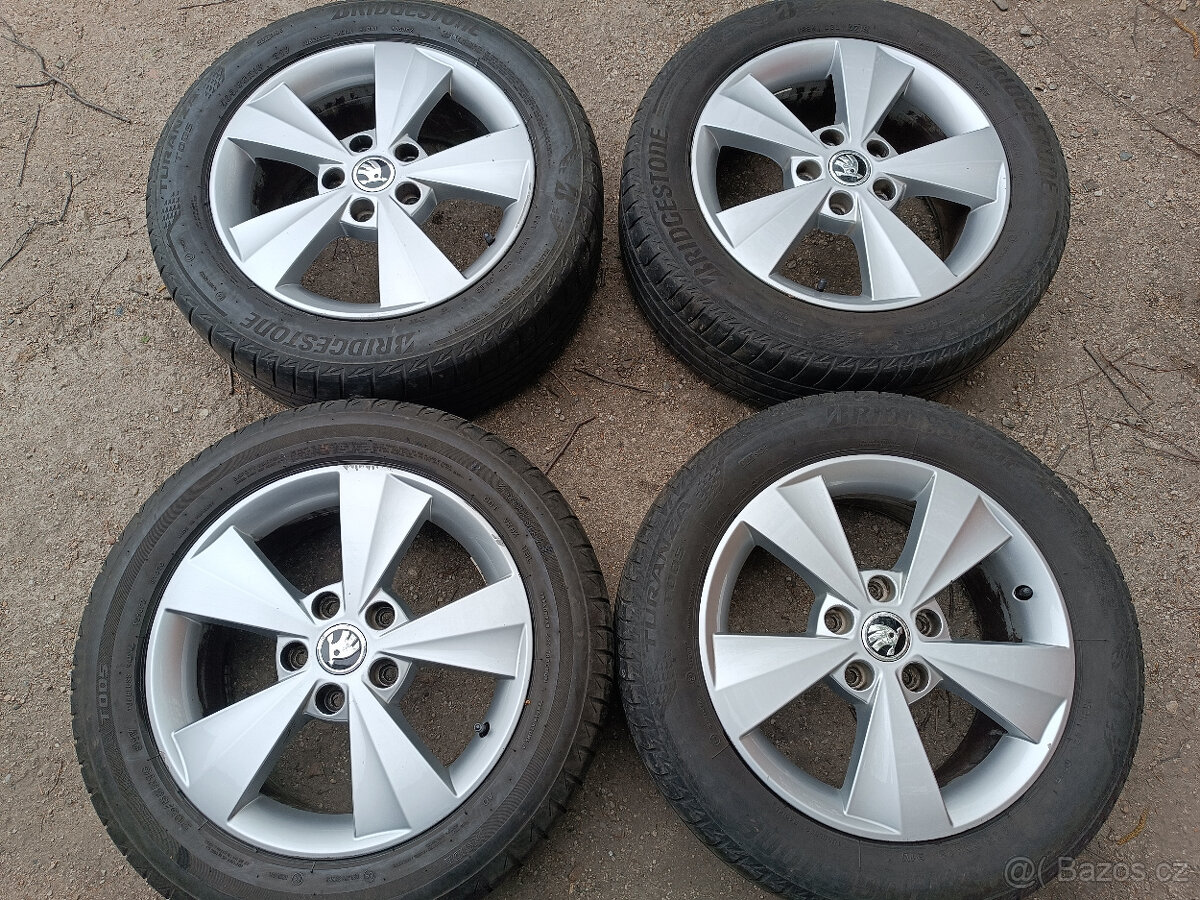 Škoda Octavia III - alu 6,5x16 et46 + letní 205/55/16