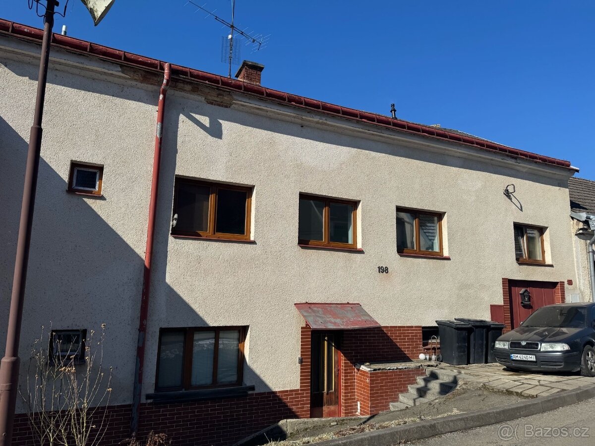 Rodiny dům ( ubytovna )