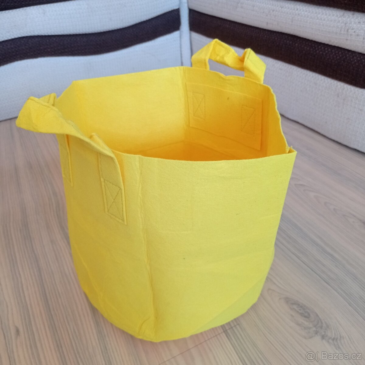 Květináče z netkané textilie 30x25