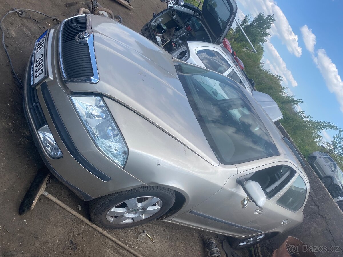 Náhradní díly Octavia2 před facelift,kód barvy 9201