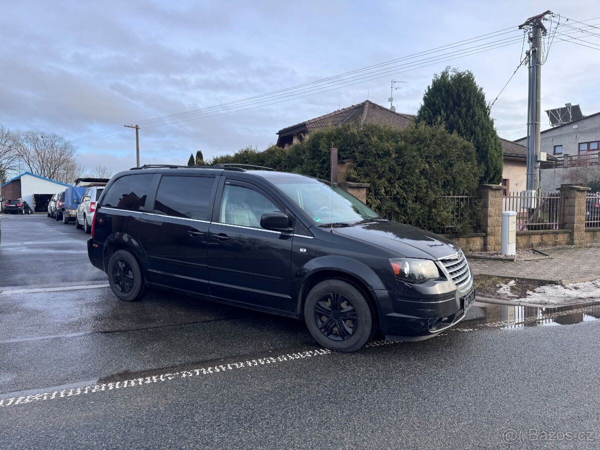 Chrysler Town Country 3,8 LPG RT DVD Swivel Go 2007