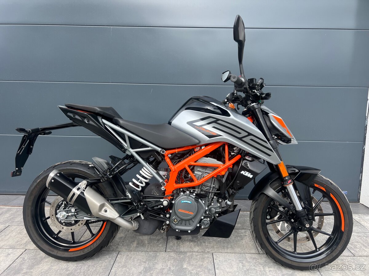 KTM Duke 125, r.v. 10/2021 s ABS