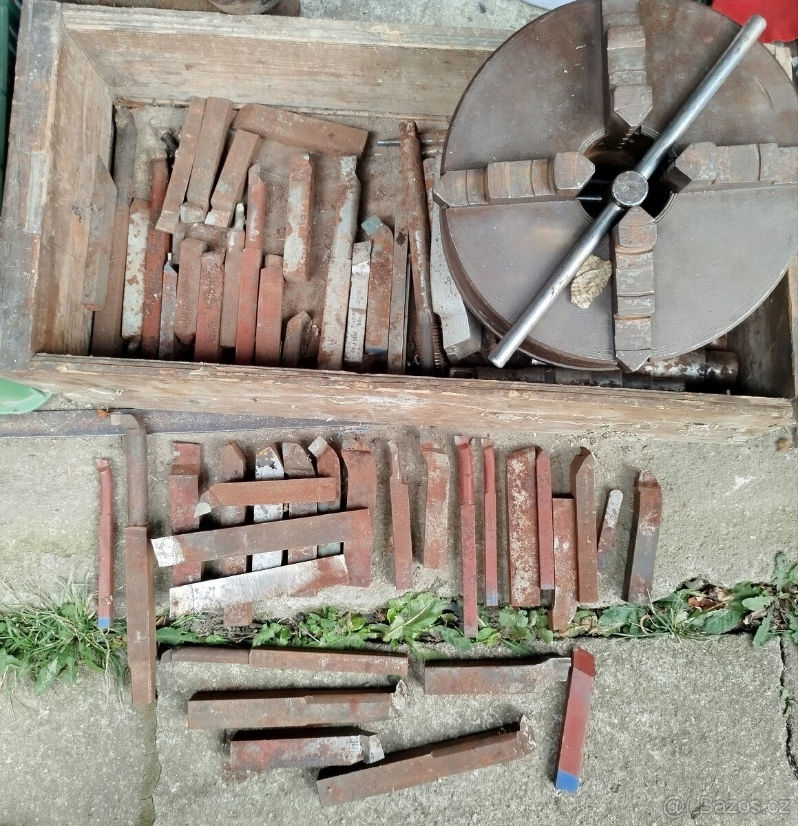 4 čelisťová hlava TOS 250 nože morse pouzdra
