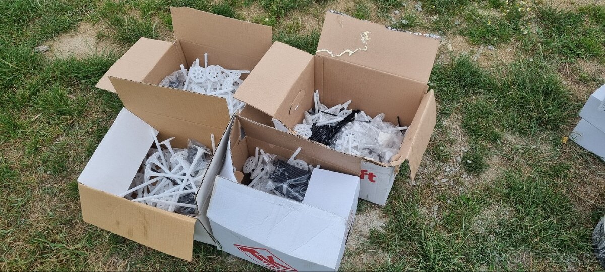 Hmoždinky do polystyrenu fasadni kotvici se zatkama