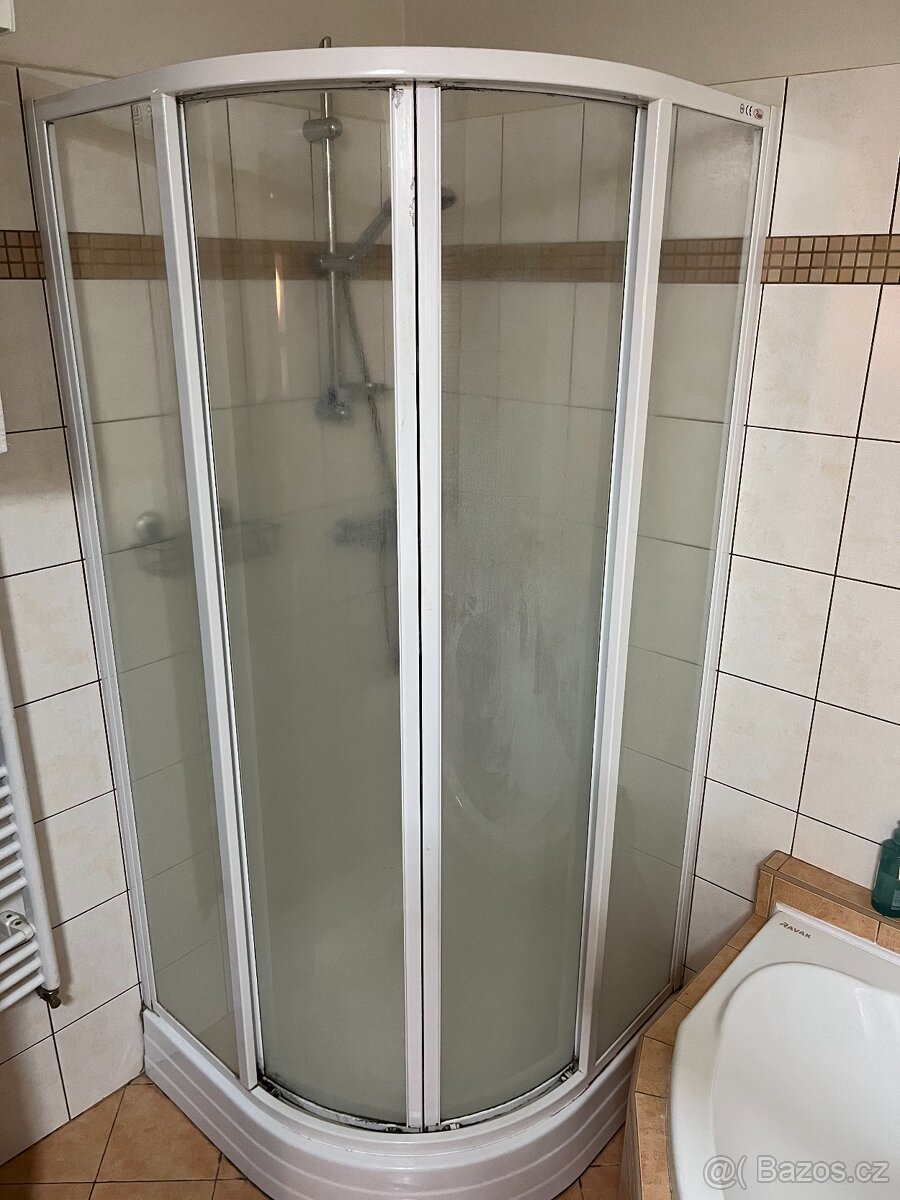 Sprchový kout